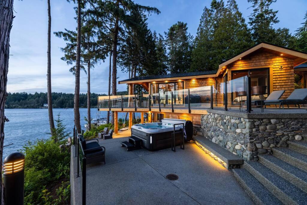 Kingfisher Manor Villa Sooke Dış mekan fotoğraf