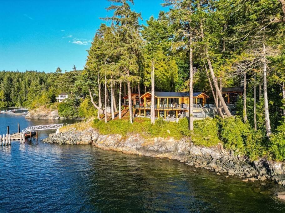 Kingfisher Manor Villa Sooke Dış mekan fotoğraf