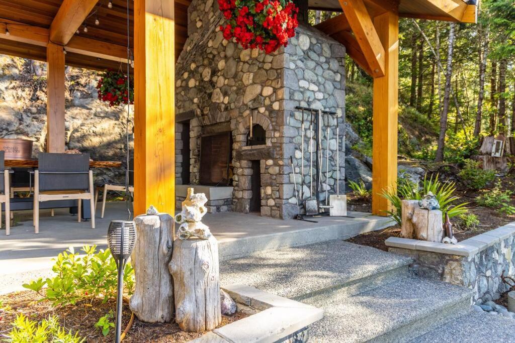 Kingfisher Manor Villa Sooke Dış mekan fotoğraf