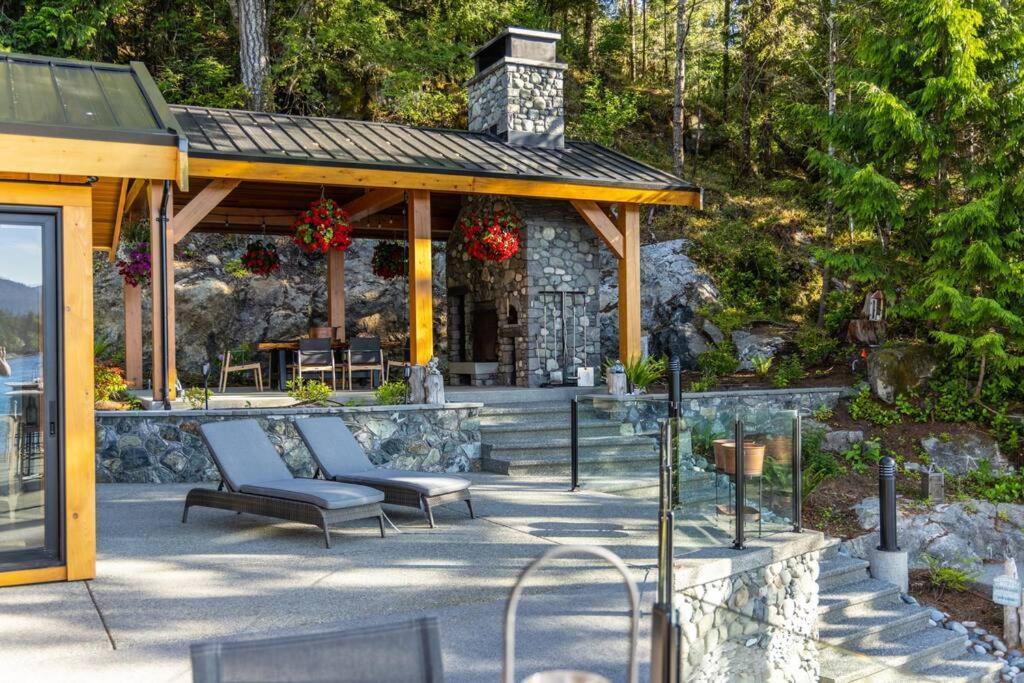 Kingfisher Manor Villa Sooke Dış mekan fotoğraf