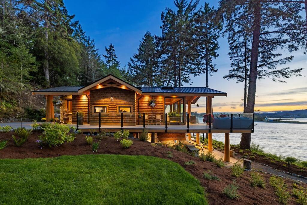Kingfisher Manor Villa Sooke Dış mekan fotoğraf