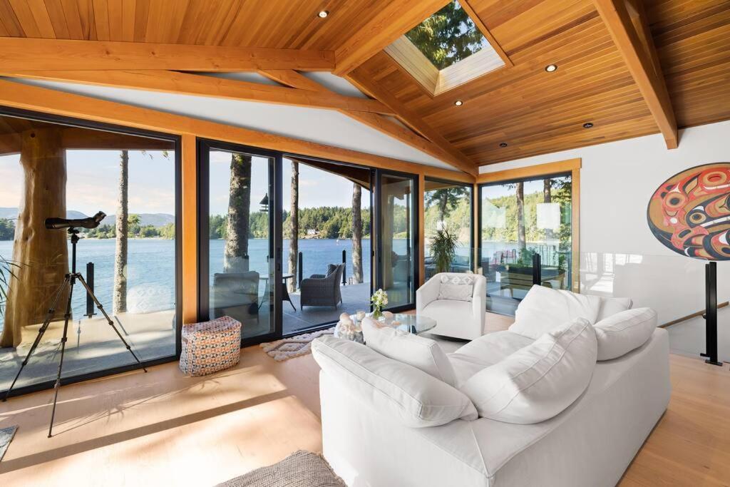 Kingfisher Manor Villa Sooke Dış mekan fotoğraf