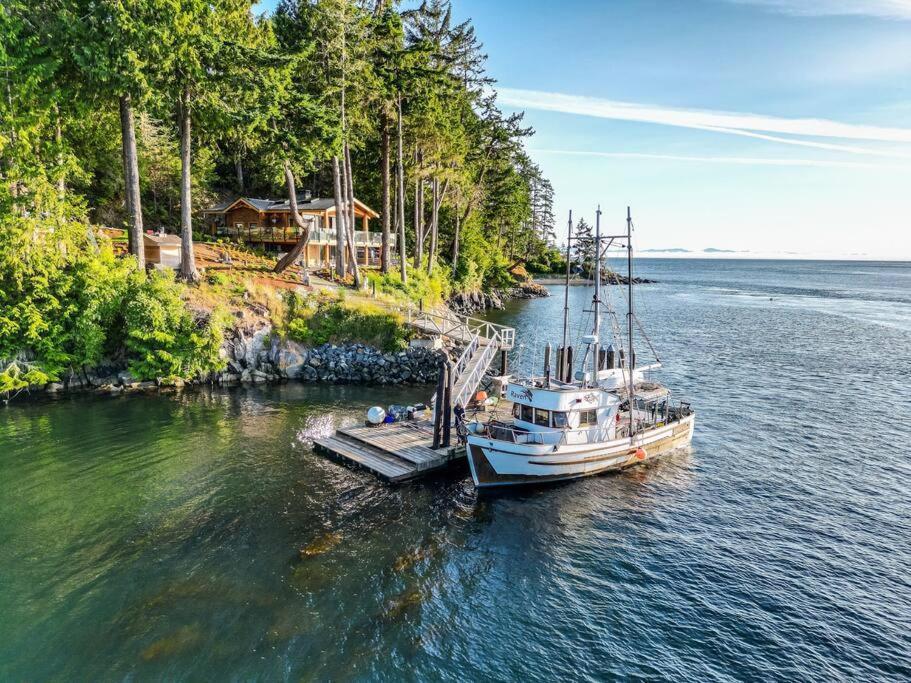 Kingfisher Manor Villa Sooke Dış mekan fotoğraf