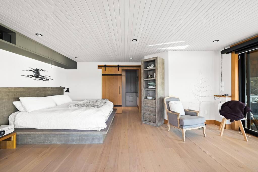 Kingfisher Manor Villa Sooke Dış mekan fotoğraf