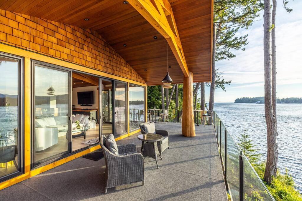 Kingfisher Manor Villa Sooke Dış mekan fotoğraf
