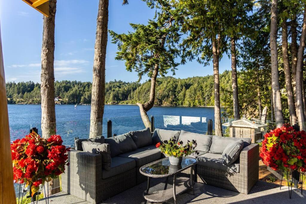 Kingfisher Manor Villa Sooke Dış mekan fotoğraf
