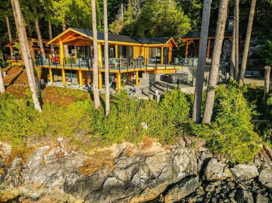 Kingfisher Manor Villa Sooke Dış mekan fotoğraf