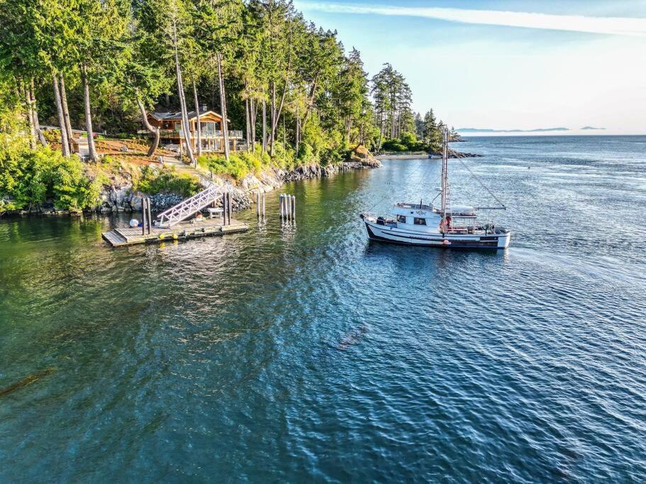 Kingfisher Manor Villa Sooke Dış mekan fotoğraf